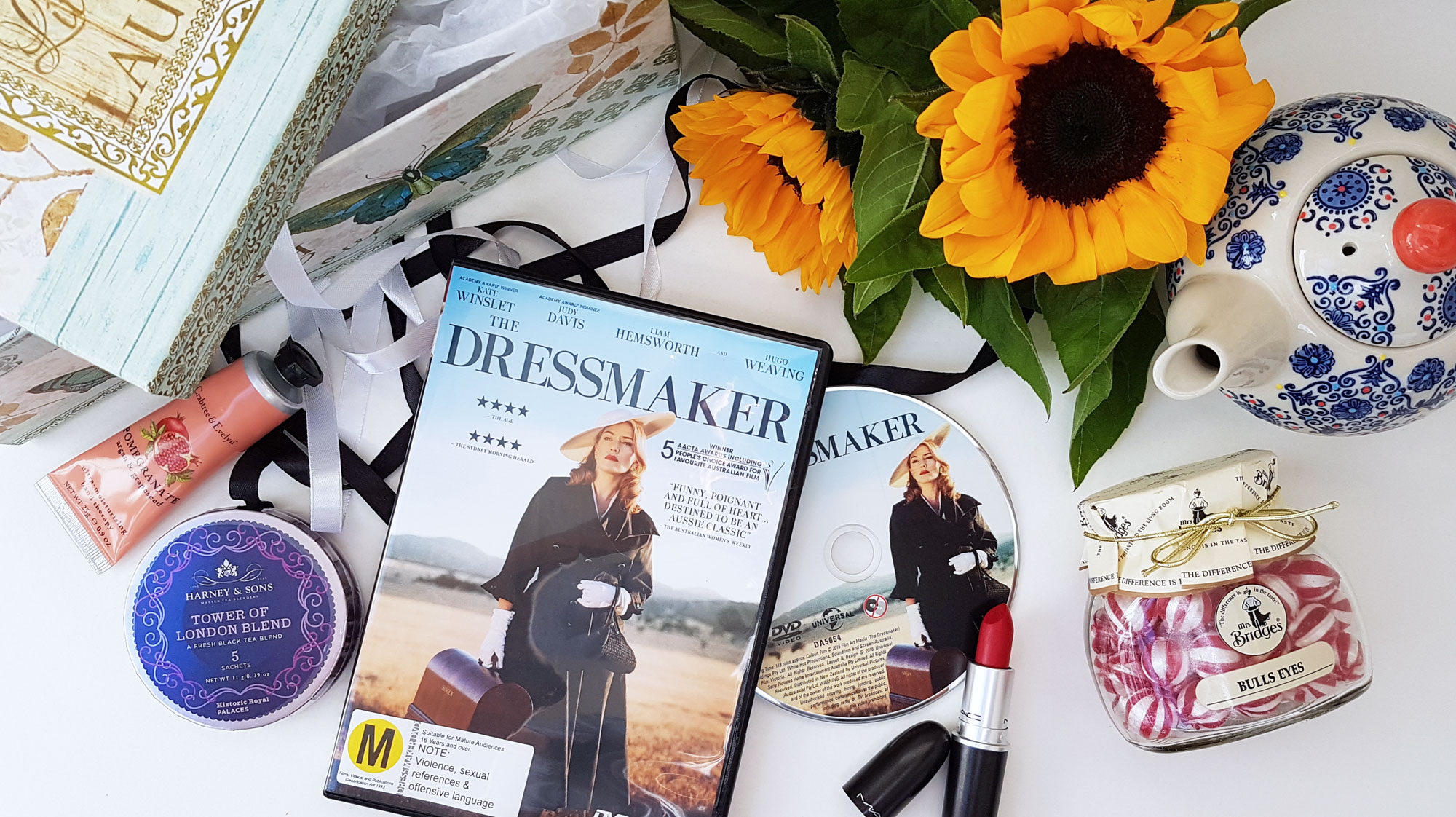 New Zealand's Top Mummy Blogger Dressmaker review